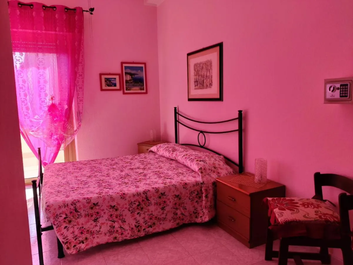 פלומיני די קווארטו Casa Vacanza Sa Ferula 0*, פלומיני די קווארטו