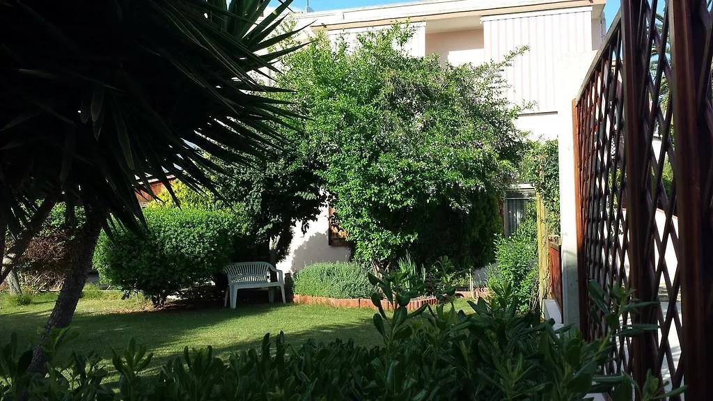 פלומיני די קווארטו Casa Vacanza Sa Ferula 0*, פלומיני די קווארטו